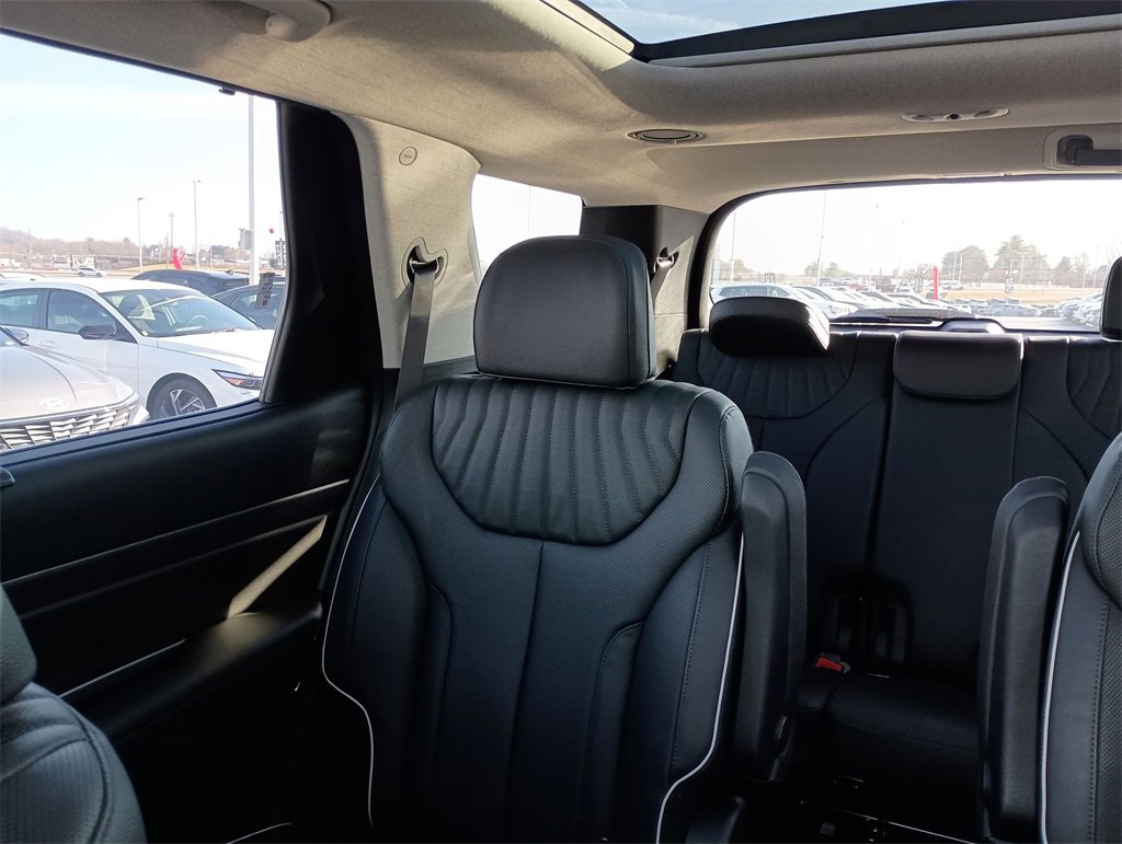 Used 2023 Hyundai Palisade Limited image 12