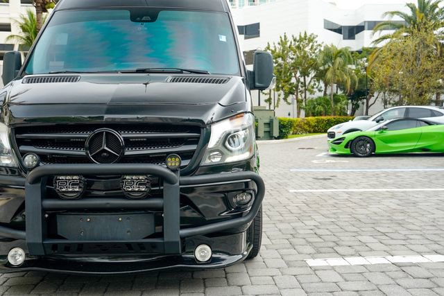 Used 2018 Mercedes-Benz Sprinter 3500 image 7