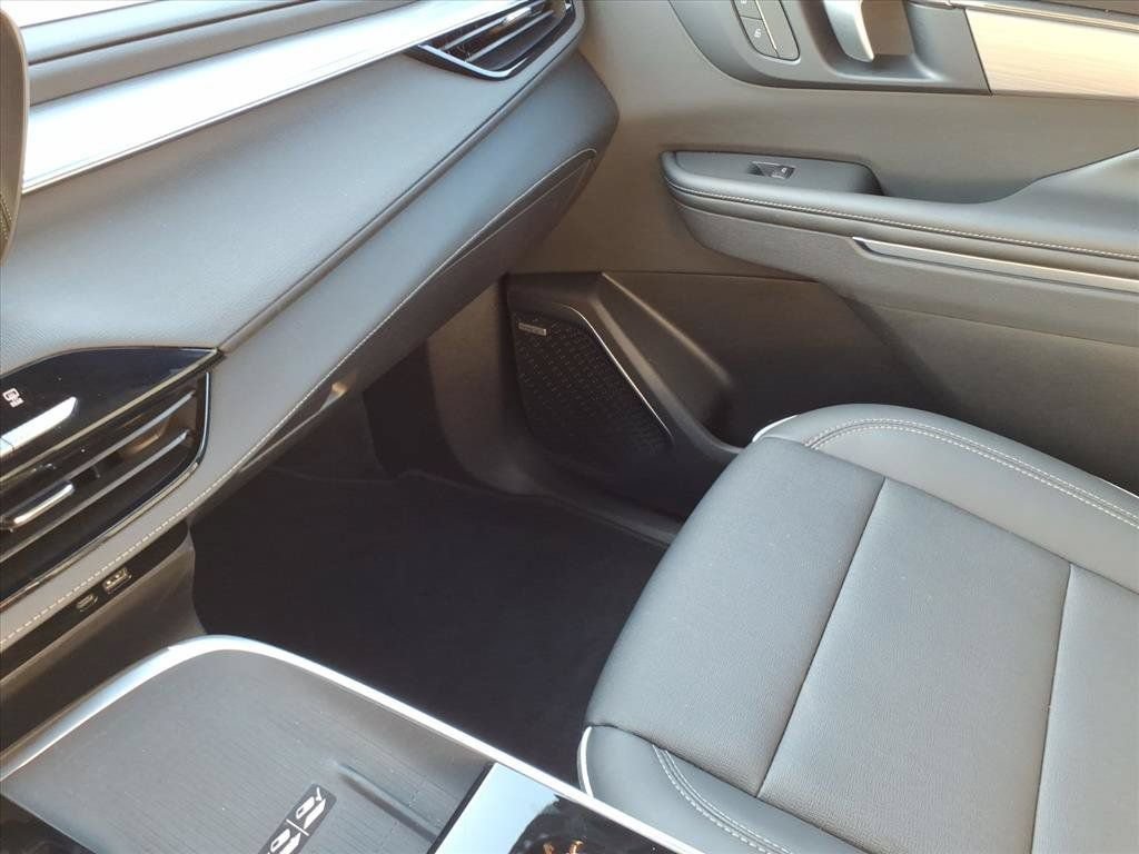 Used 2026 Buick Enclave Preferred FWD image 34