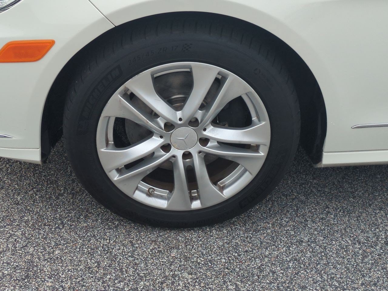 Used 2010 Mercedes-Benz E 350 Sedan image 11
