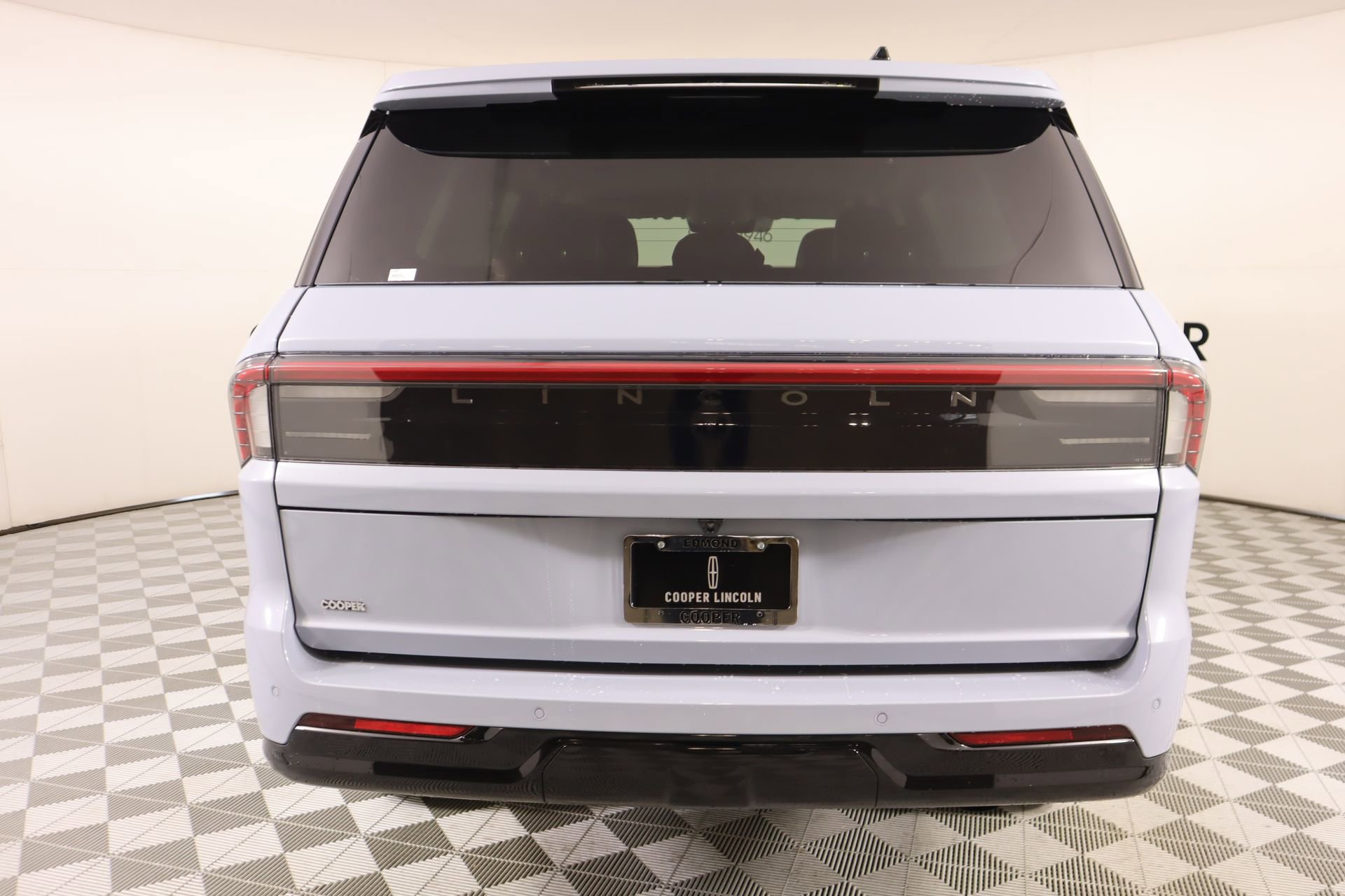 New 2026 Lincoln Navigator Premiere AWD/4WD image 23