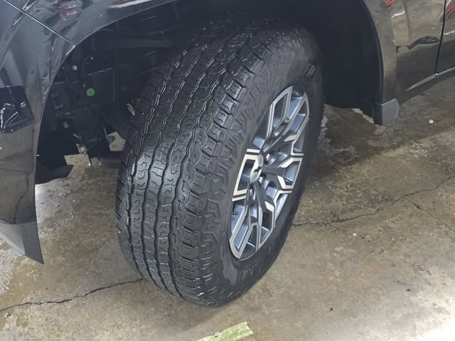 Used 2023 Chevrolet Colorado Z71 w/ Z71 Convenience Package 2 image 36