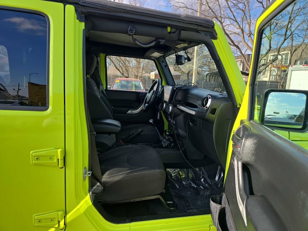 Used 2016 Jeep Wrangler Unlimited Sahara image 18