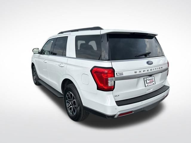 Used 2024 Ford Expedition XLT image 4