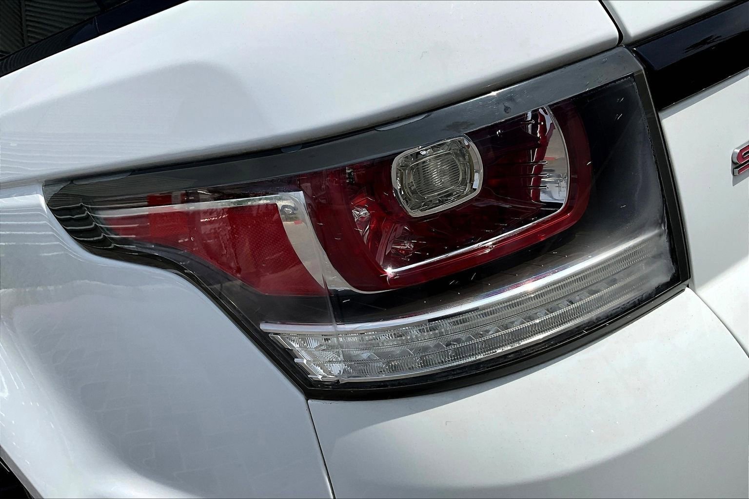 Used 2016 Land Rover Range Rover Sport Supercharged image 28