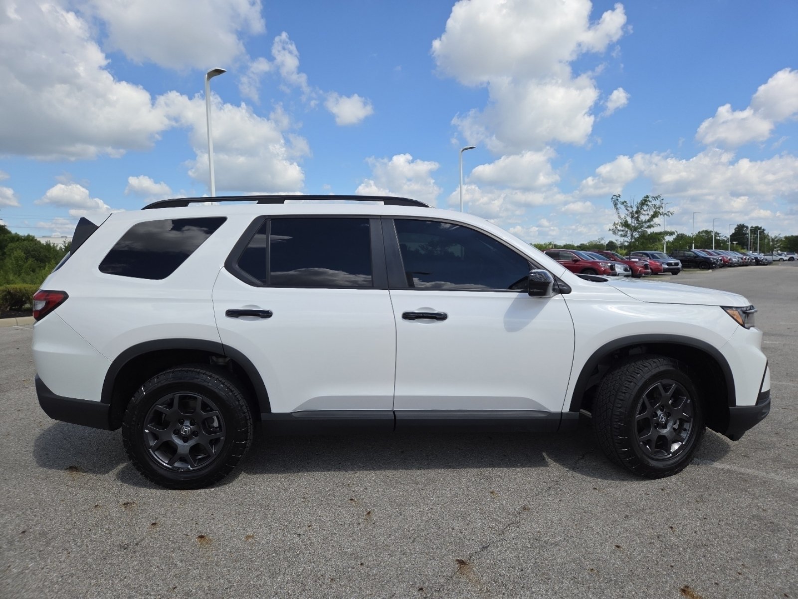 Used 2025 Honda Pilot TrailSport image 20