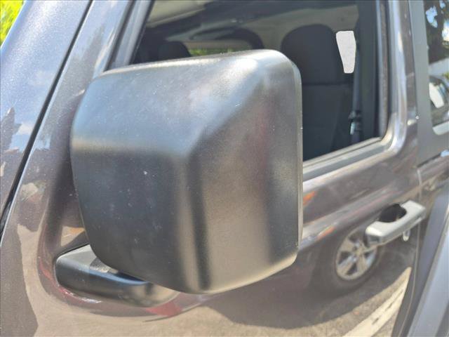 Used 2018 Jeep Wrangler Sport AWD/4WD image 8