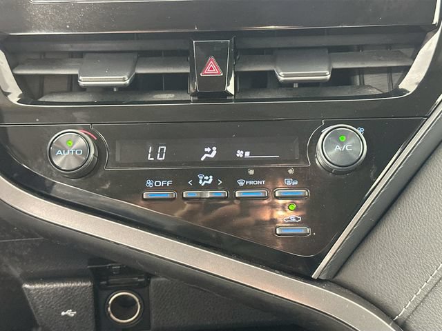 Used 2023 Toyota Camry SE FWD image 13