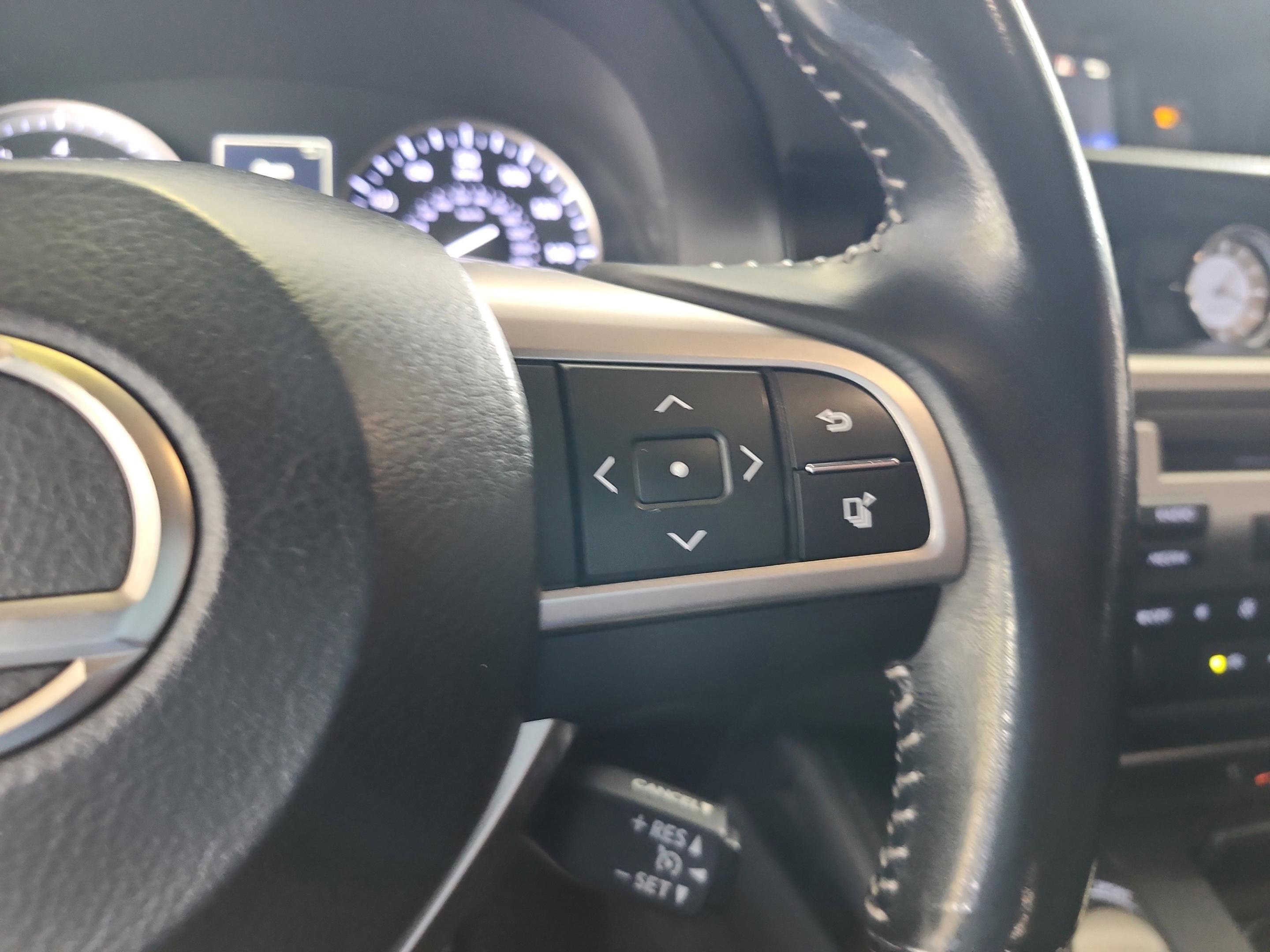 Used 2016 Lexus ES 350 w/ Premium Package w/Wood Trim image 32