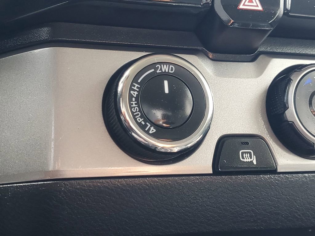 Used 2022 Toyota Tacoma SR5 w/ Technology Package image 28