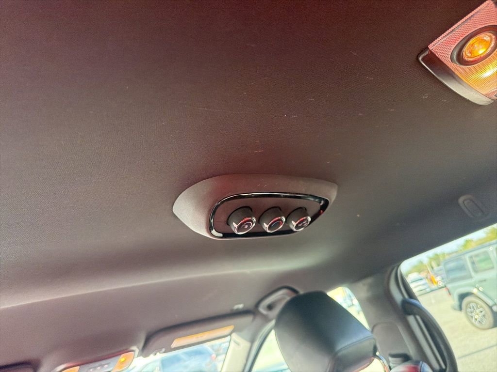 Used 2021 Dodge Durango R/T w/ Blacktop Package image 20