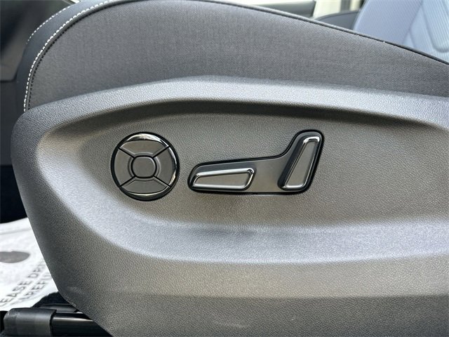 New 2026 Volkswagen Tiguan SE image 13