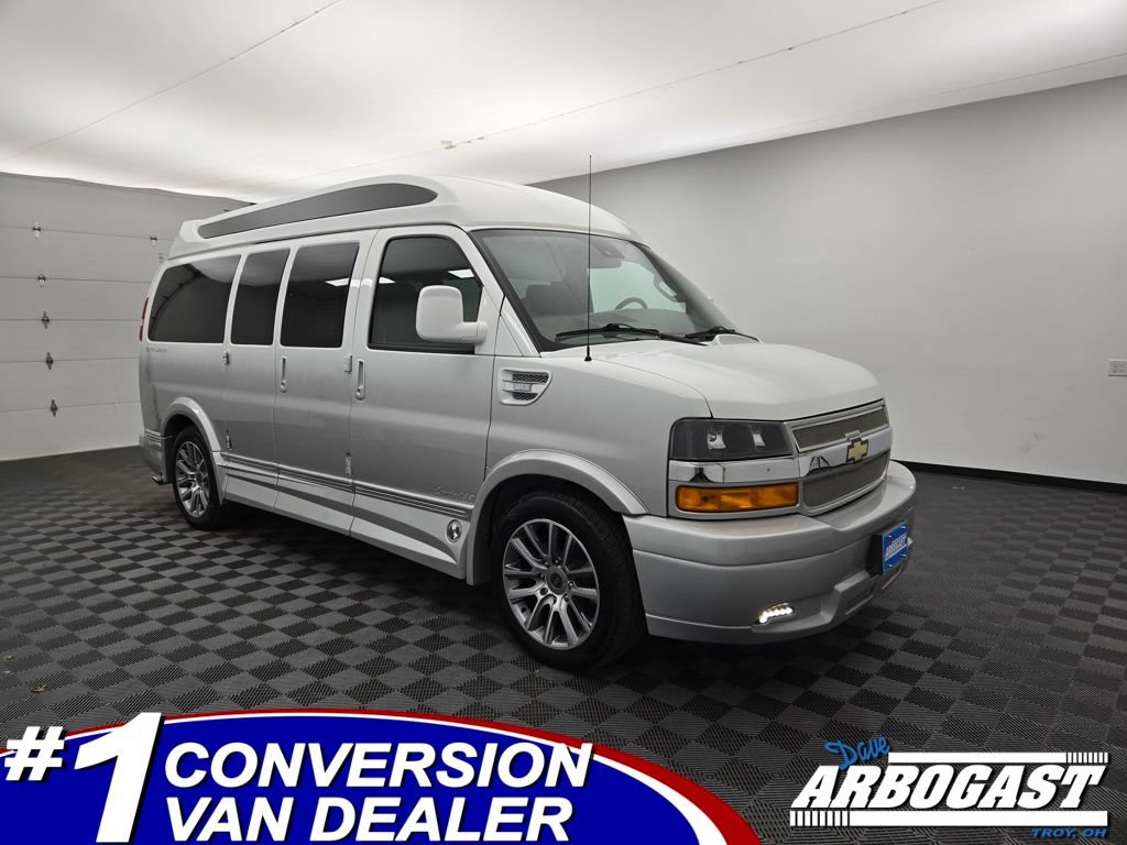 Used 2021 Chevrolet Express 2500 w/ Enhanced Convenience Package RWD image 1