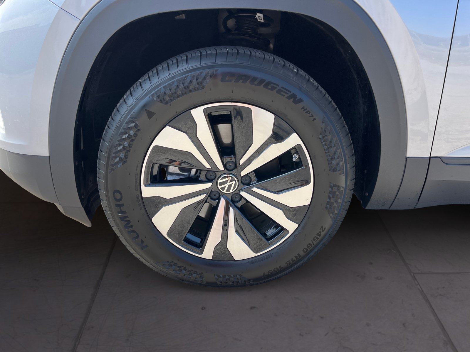 Used 2025 Volkswagen Atlas SE AWD/4WD image 18