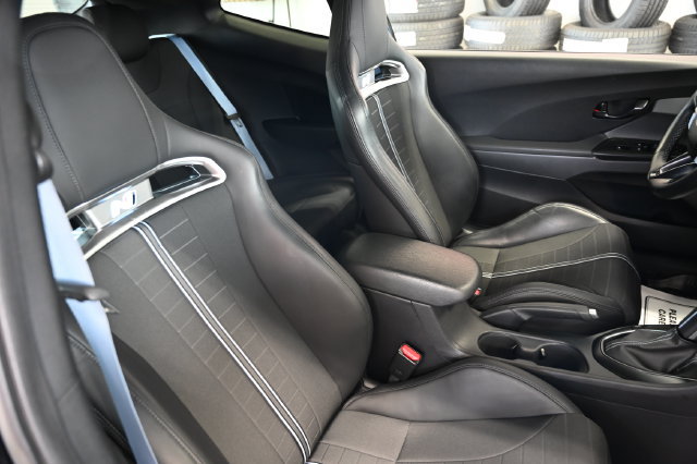 Used 2022 Hyundai Veloster N FWD image 8