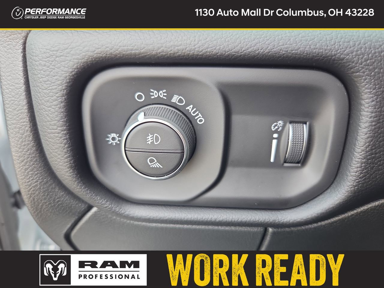 New 2026 RAM 2500 Big Horn AWD/4WD image 32