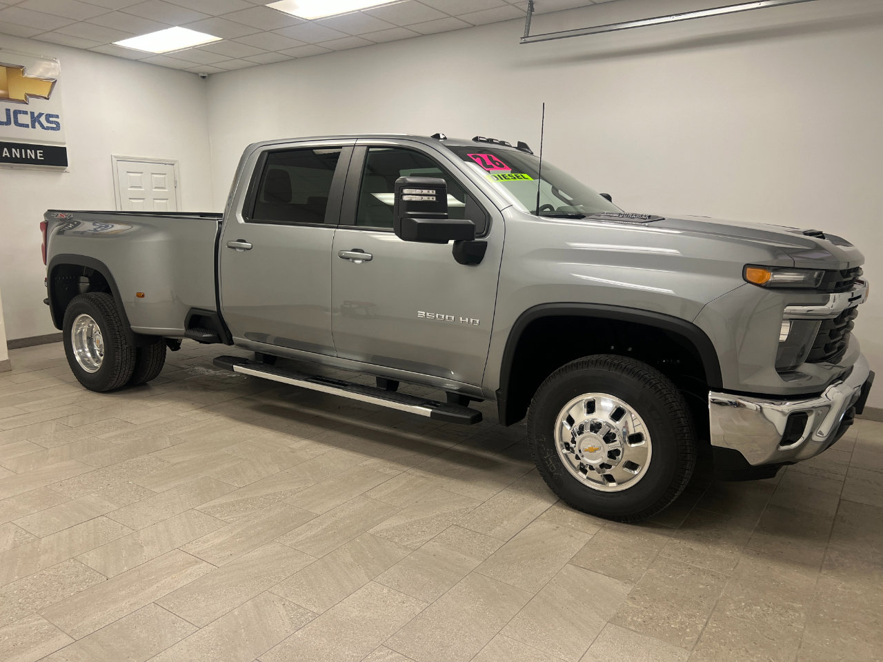 New 2026 Chevrolet Silverado 3500 LT w/ All Star Edition image 5