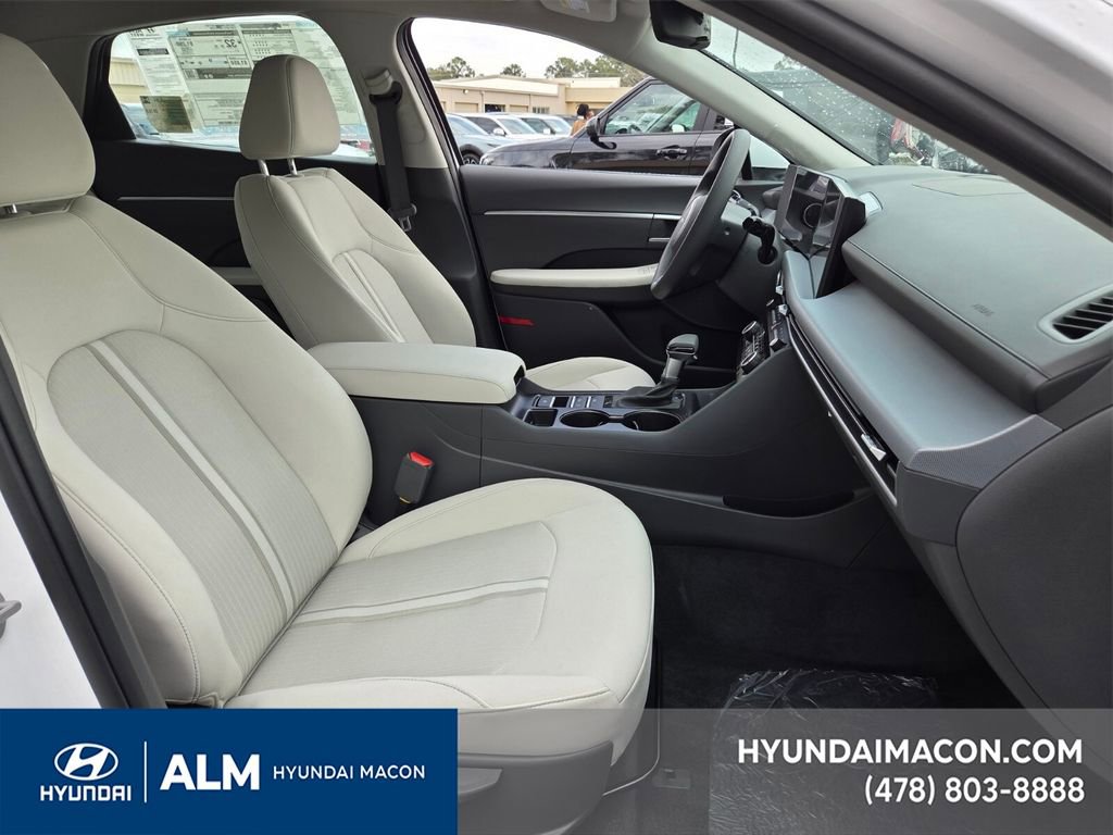 New 2025 Hyundai Sonata SE image 14