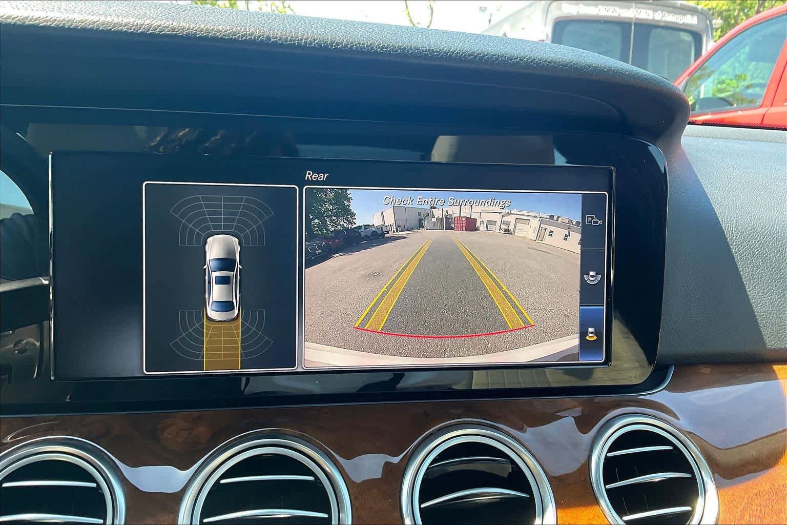 Used 2018 Mercedes-Benz E 300 4MATIC image 28