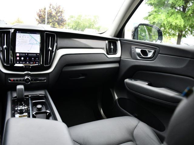 Certified 2025 Volvo XC60 B5 Plus AWD/4WD image 18