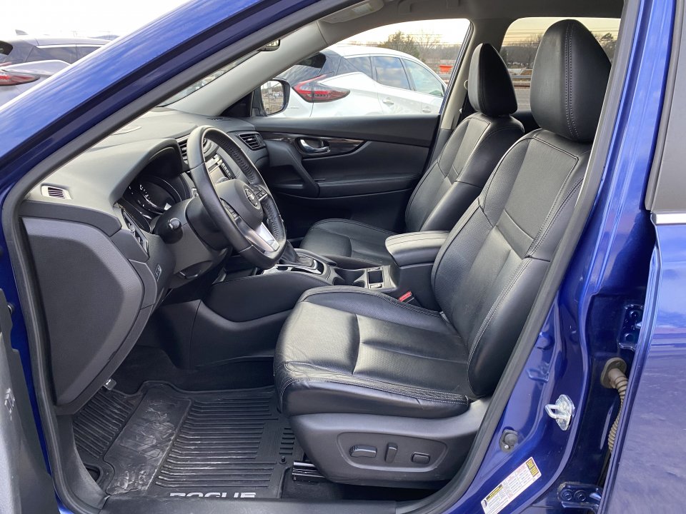 Used 2018 Nissan Rogue SL FWD image 9