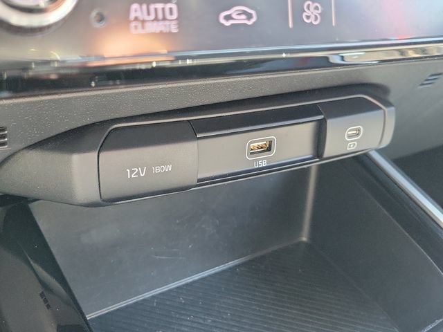 Used 2026 Kia Niro LX FWD image 30