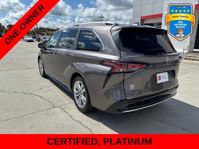 Used 2023 Toyota Sienna Platinum FWD image 7
