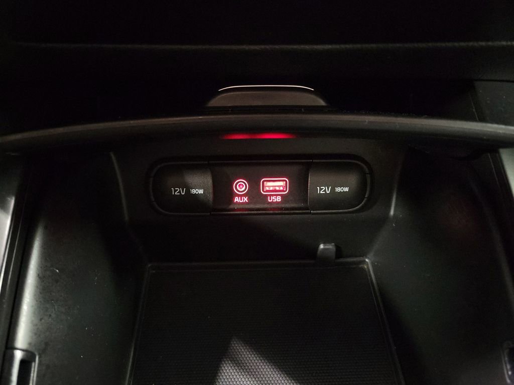 Used 2019 Kia Sorento LX image 17