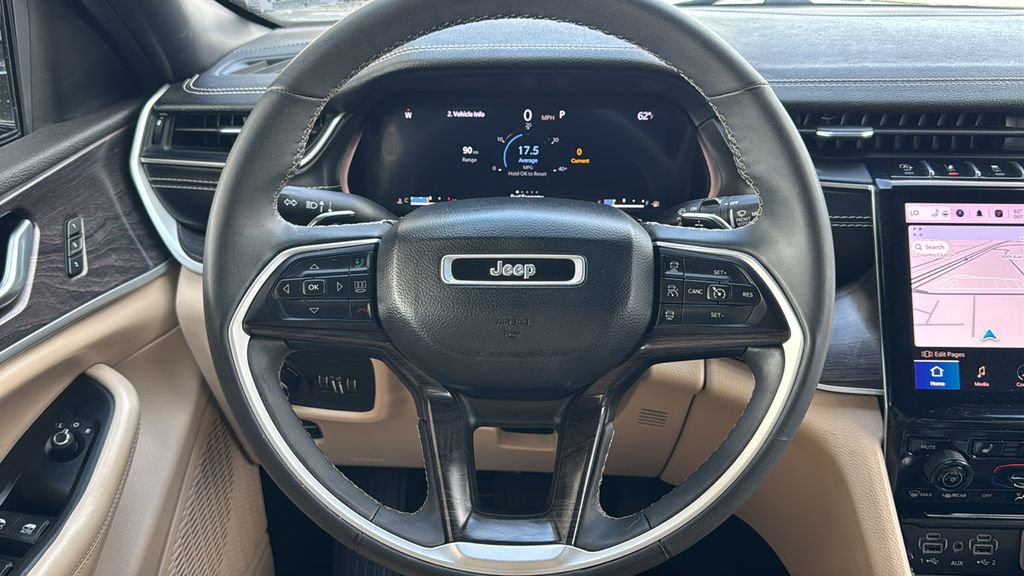 Used 2023 Jeep Grand Cherokee Limited image 11