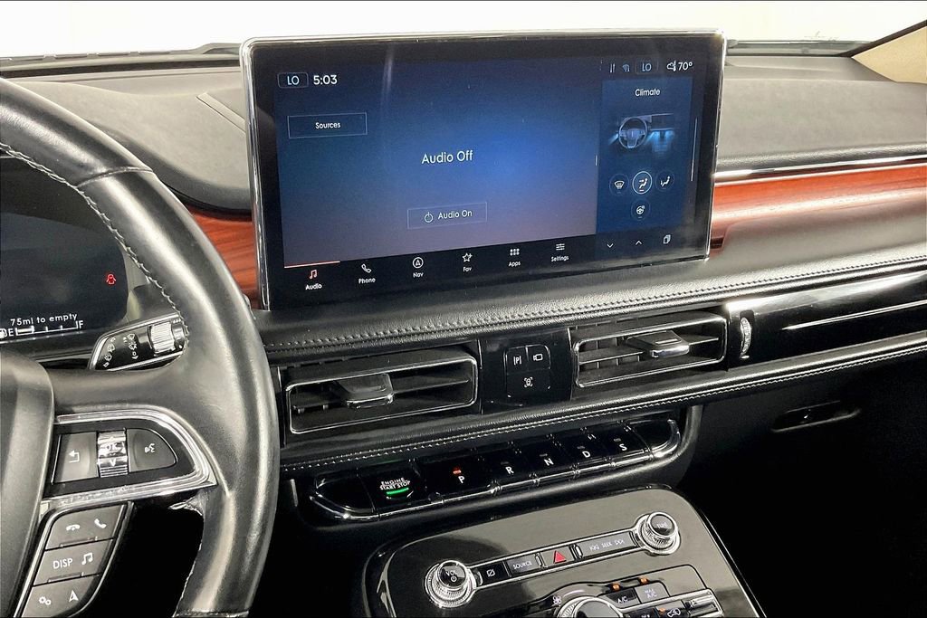 Used 2023 Lincoln Nautilus Reserve image 9