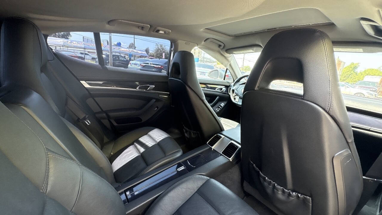 Used 2012 Porsche Panamera 4 image 5