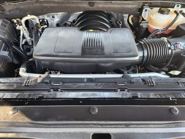 Used 2025 Chevrolet Silverado 1500 LTZ w/ LTZ Convenience Package II AWD/4WD image 32