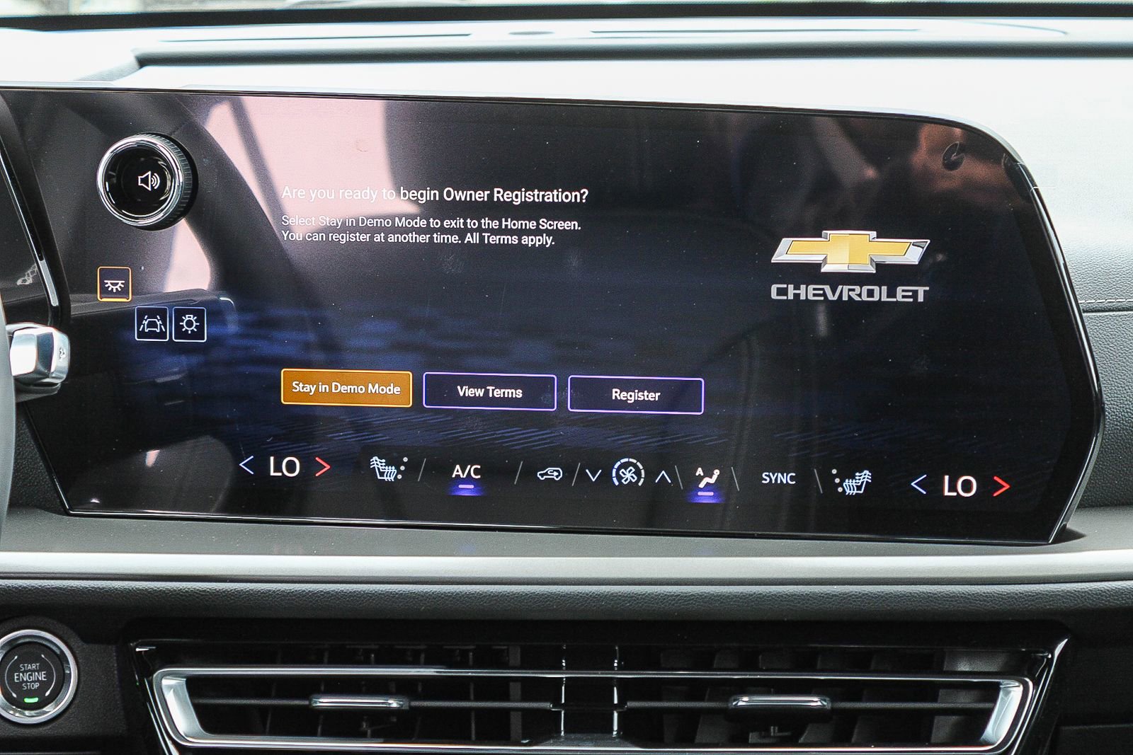 New 2026 Chevrolet Traverse LT w/ Driver Confidence Package FWD image 13