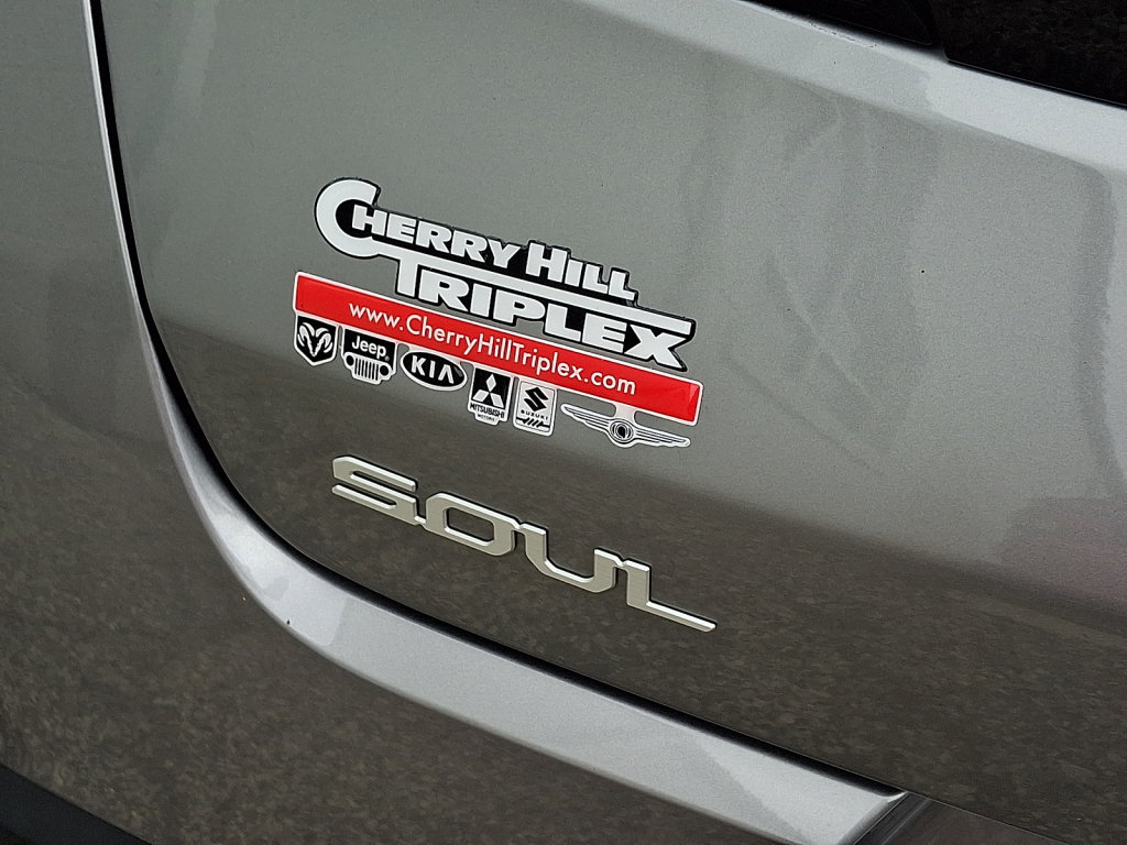 Used 2024 Kia Soul LX w/ Option Group 015 FWD image 6