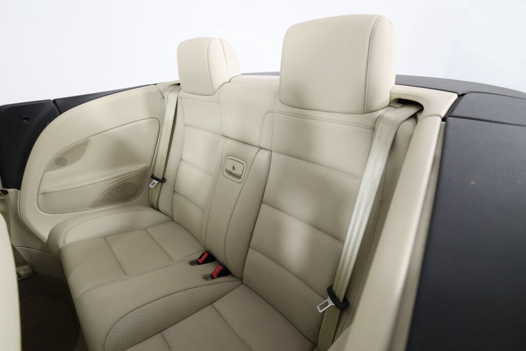 Used 2008 Volkswagen Eos 2.0T FWD image 15