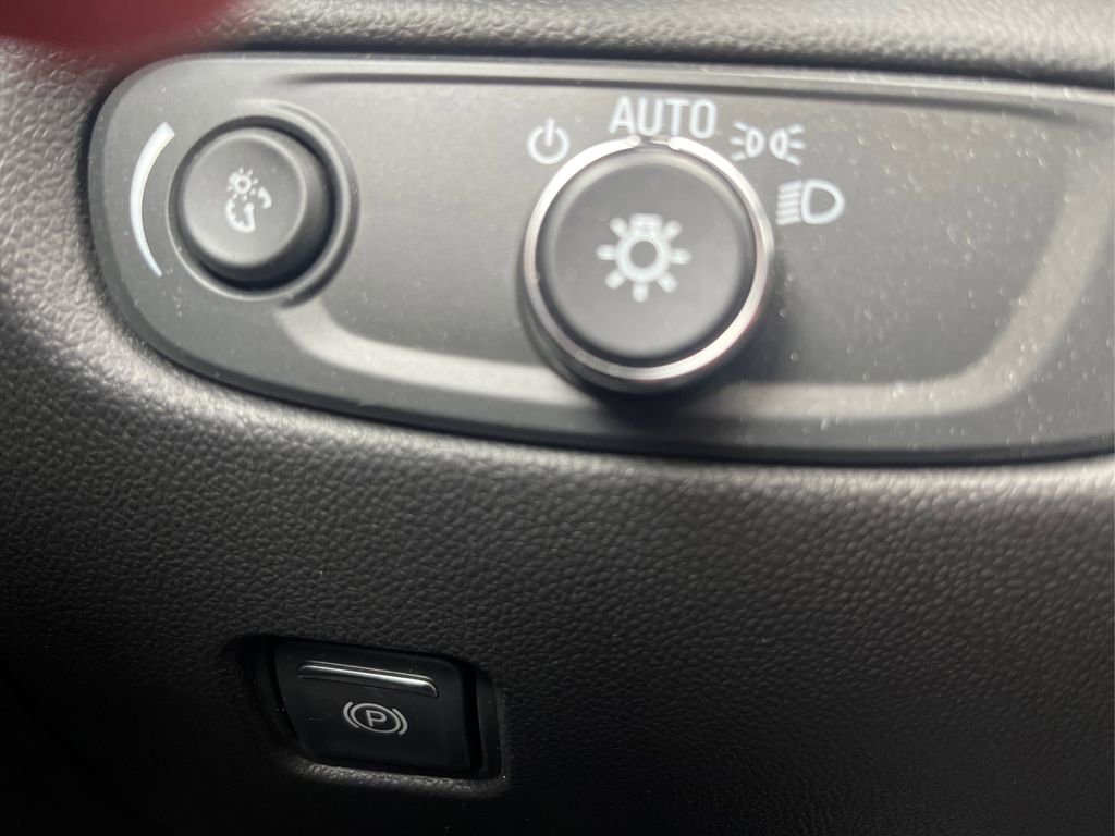 Certified 2023 Chevrolet Blazer Premier w/ Driver Confidence II Package image 18