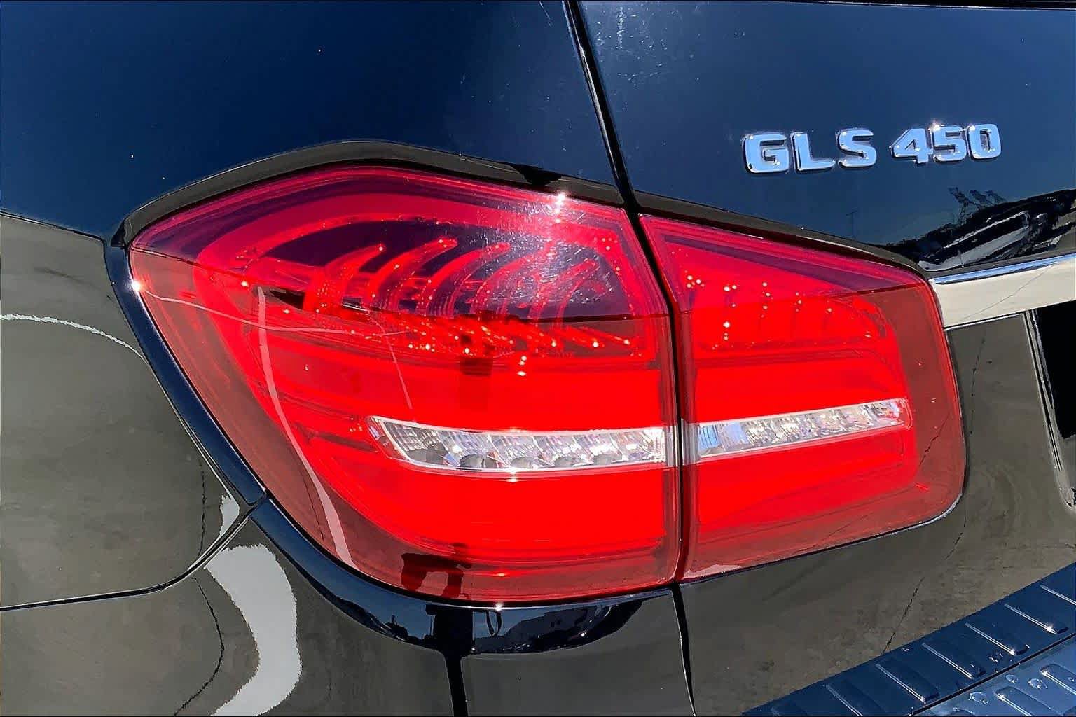 Used 2019 Mercedes-Benz GLS 450 4MATIC image 28