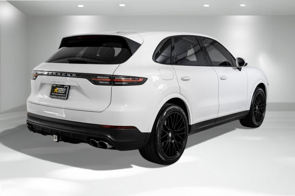 Used 2019 Porsche Cayenne S image 7