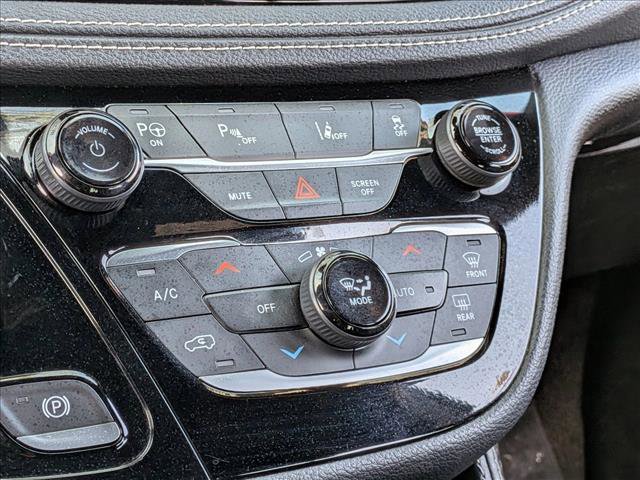 Used 2022 Chrysler Pacifica Limited w/ S Appearance Package image 15