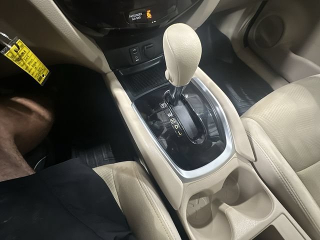 Used 2015 Nissan Rogue S AWD/4WD image 27