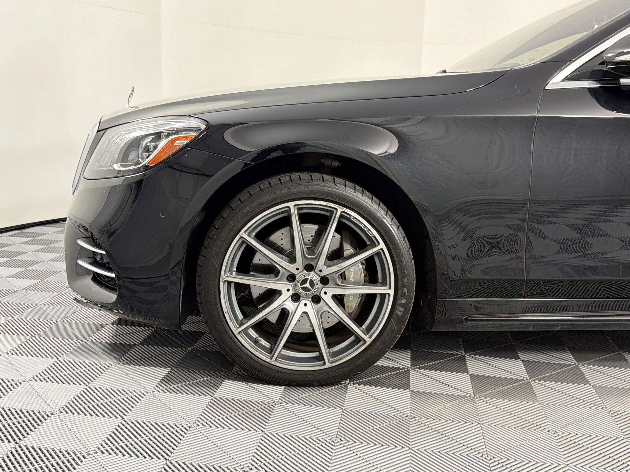 Used 2020 Mercedes-Benz S 560 Sedan image 7