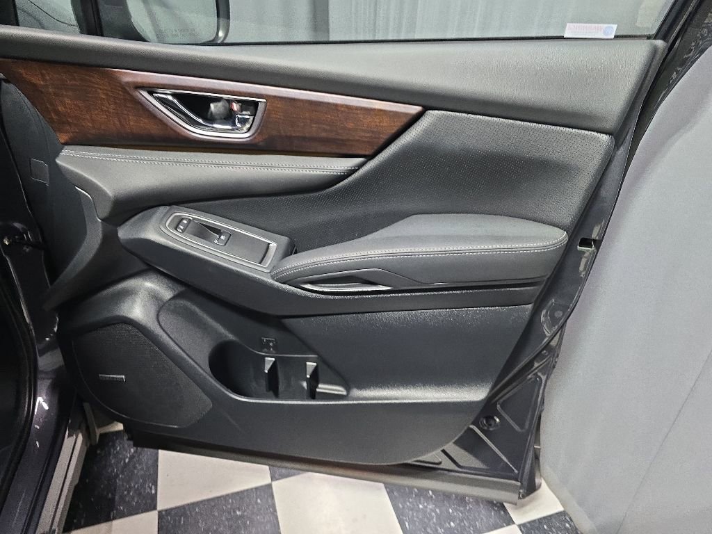 Certified 2023 Subaru Ascent Touring AWD/4WD image 6