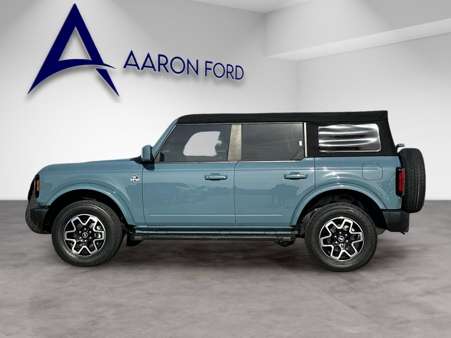 Used 2022 Ford Bronco Outer Banks image 3