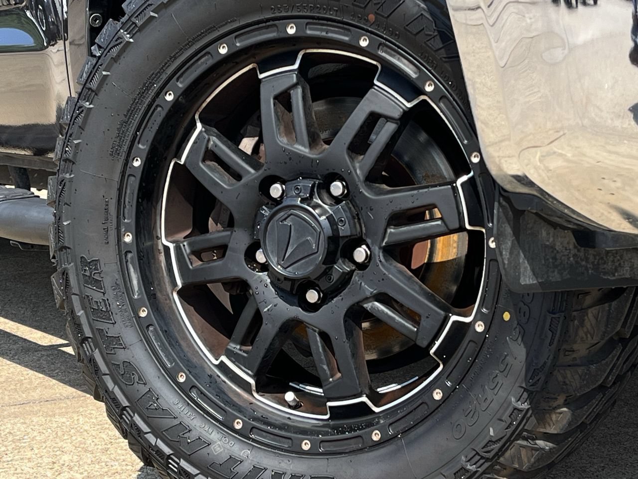Used 2017 Toyota Tundra SR5 w/ SR5 Upgrade Package RWD image 27