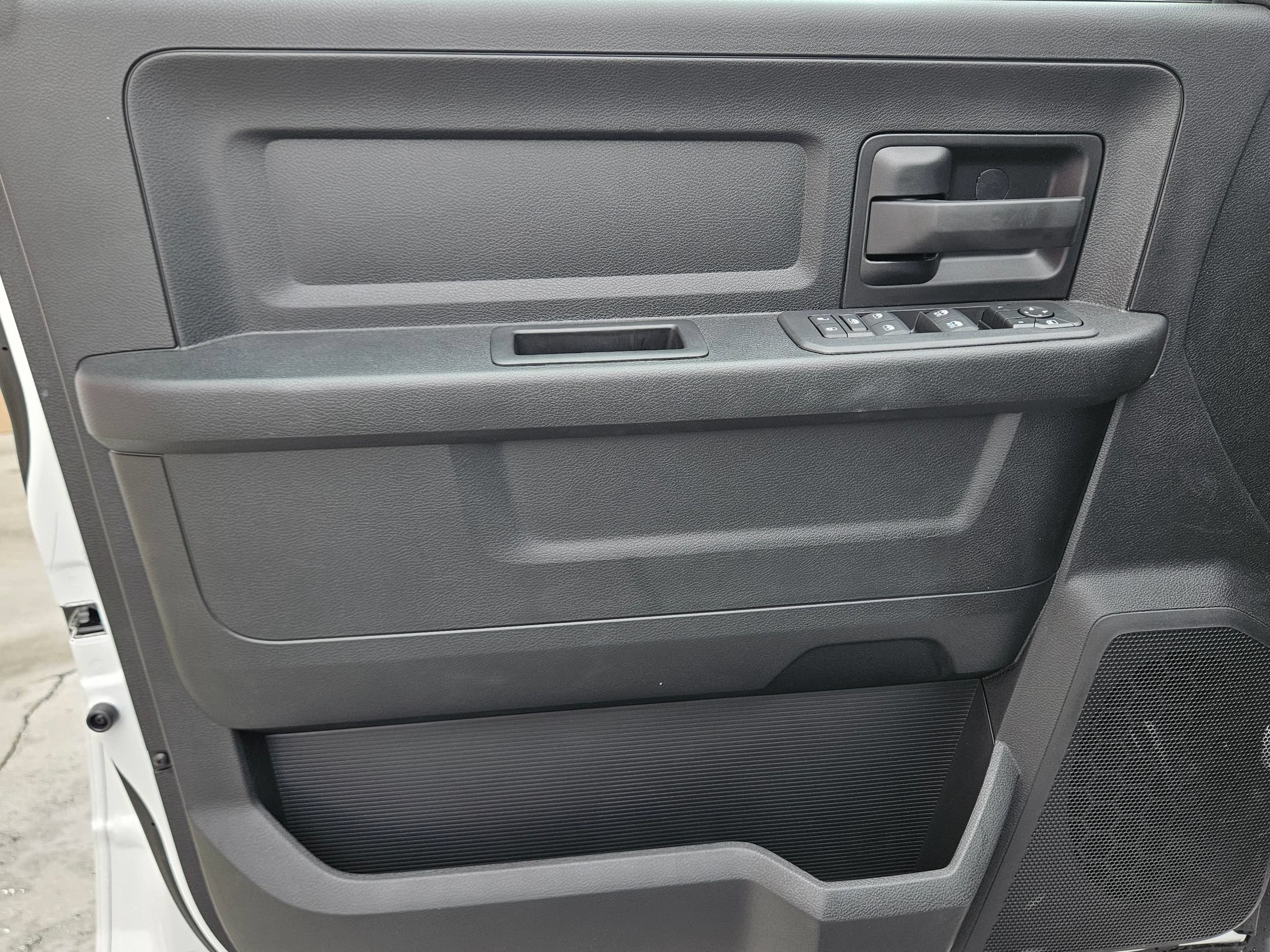 New 2026 RAM 3500 Tradesman w/ Chrome Appearance Group A AWD/4WD image 16