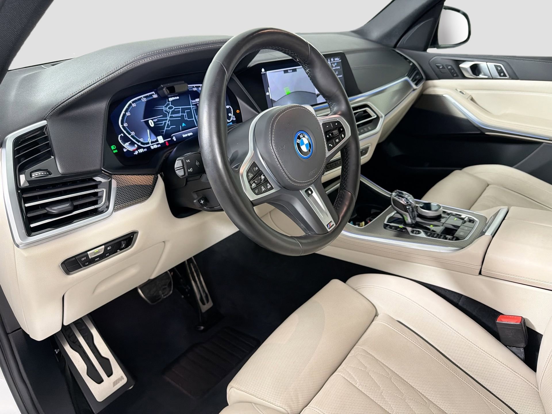 Used 2022 BMW X5 xDrive45e w/ M Sport Package image 10