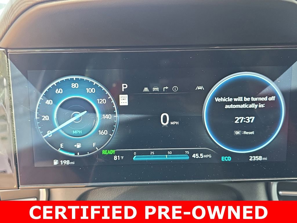 Used 2025 Hyundai Elantra Limited image 18