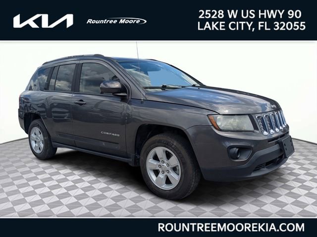 Used 2016 Jeep Compass Latitude FWD image 1