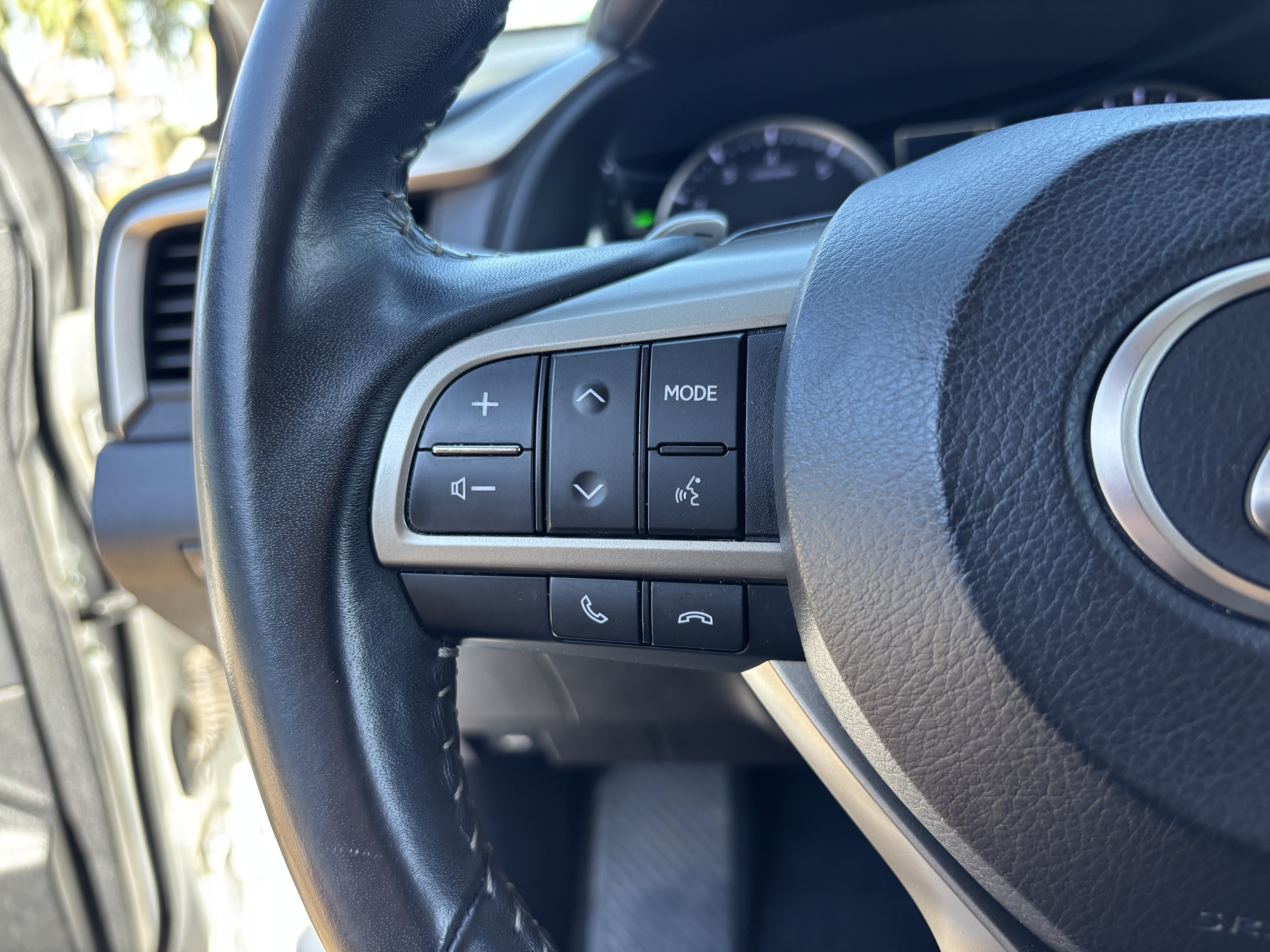 Used 2020 Lexus RX 350 FWD w/ Accessory Package image 26