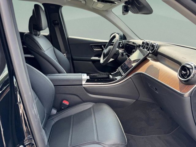 Certified 2025 Mercedes-Benz GLC 350e 4MATIC image 10